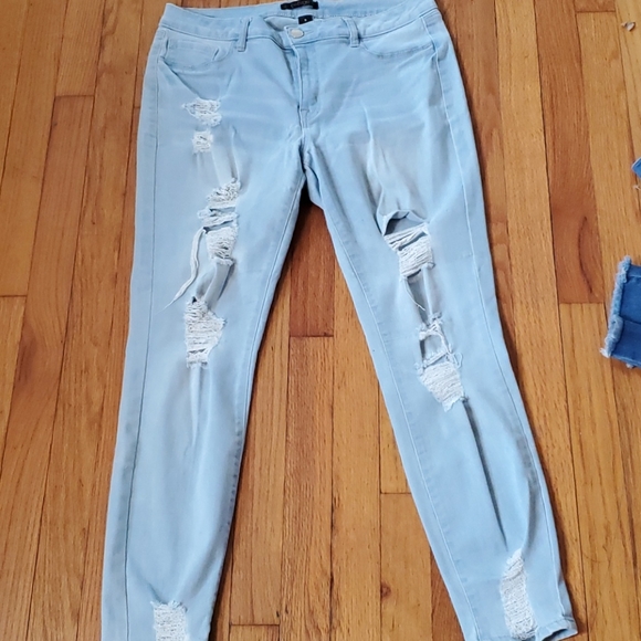 Sold - Picture 2 of 3